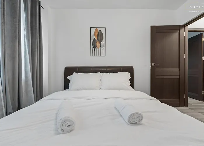 Apartment The Blue Haven - Chic 1-bedroom With Balcony Bucharest