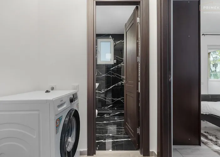 The Blue Haven - Chic 1-bedroom With Balcony * Bucharest